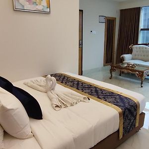 Large King Room